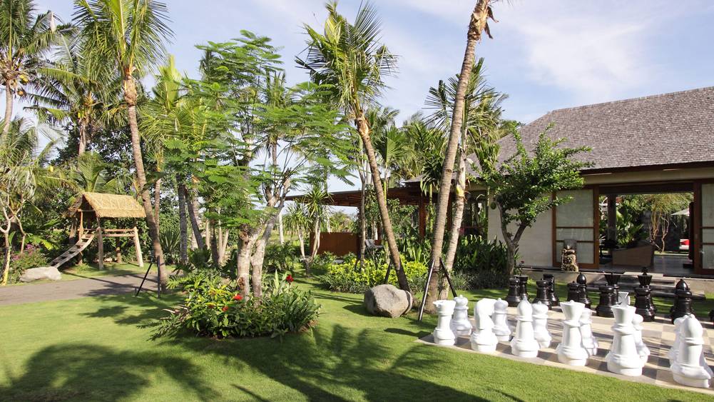 Villa Sarasvati - Lawn and garden